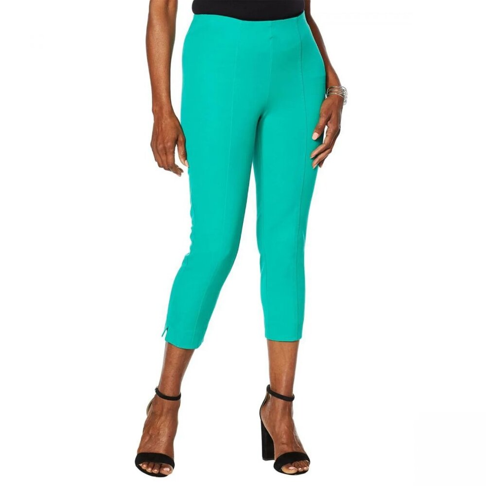 Motto Women's Timeless Twill Pull-On Crop Pant